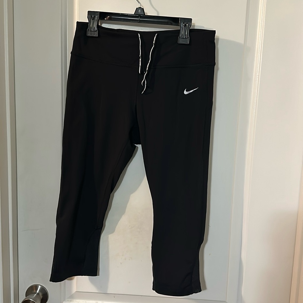 Nike dri fit Capri legging - Picture 1 of 4